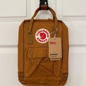 NWT Fjallraven Kånken Tan Backpack